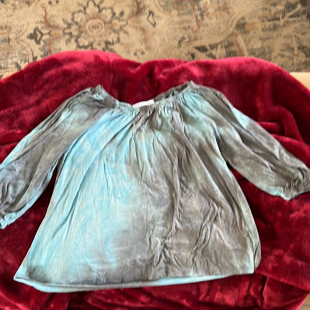 Blue tie dies top